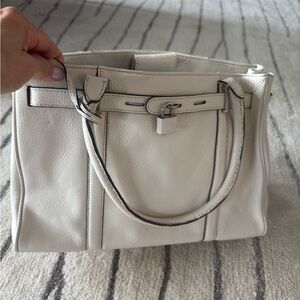 Ann Taylor Cream leather Shoulder Bag